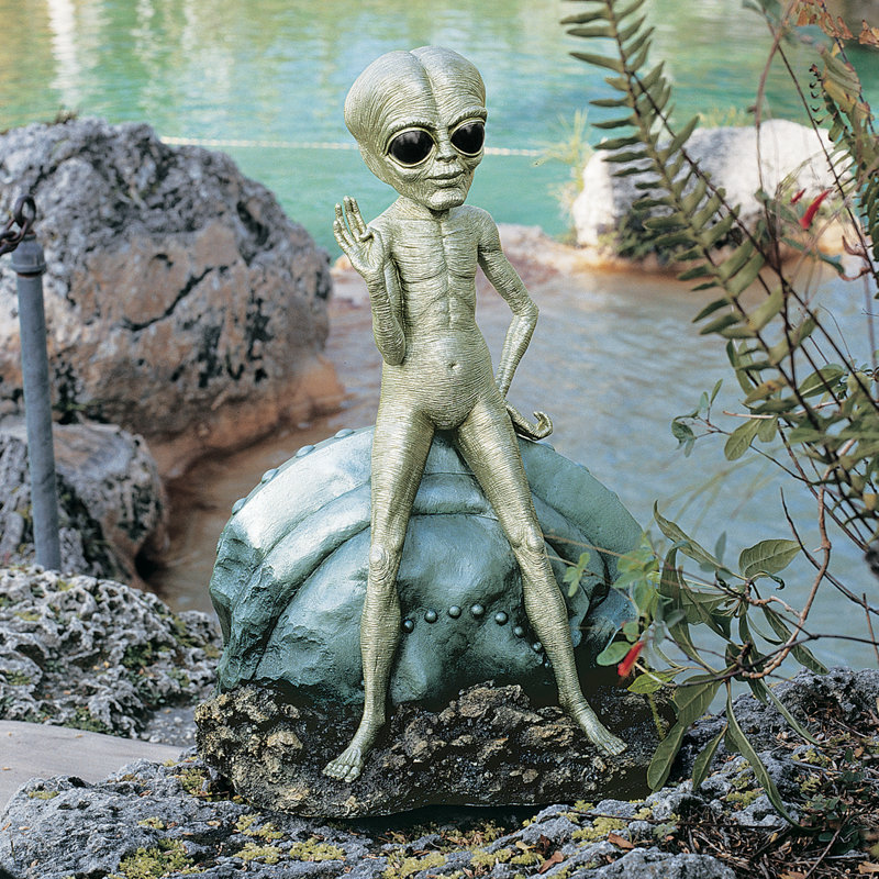 Design Toscano Roswell The Alien Statue & Reviews | Wayfair